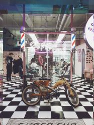 -变画·发型STUDIO