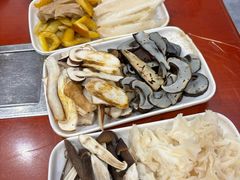 -菌之家·专业纯野生菌火锅·特色炒菌