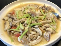 咸菜焖狗鲨-老六海鲜城