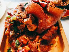 香烤飘香猪蹄-雀蓝川菜(奥体广场店)