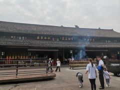 -峨眉山报国寺
