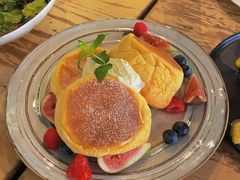 莓果奶油芝士舒芙蕾松饼-UPPER KITCHEN(延安路店)