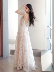 -艾米丽婚纱礼服