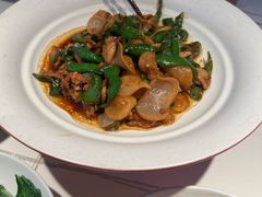 -阿瓦山寨·湘菜现炒·剁椒鱼头王(咸阳总店)
