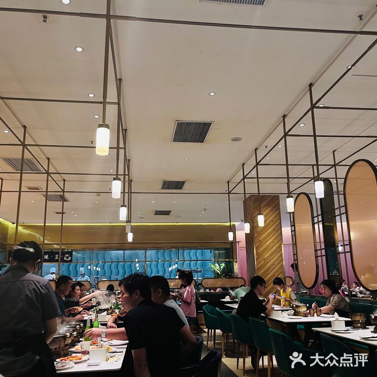 158/人 种类超多的海鲜自助餐｜现捞现煮，情侣约会好去处😽