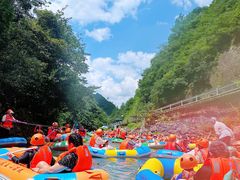 -安吉龙王山峡谷漂流