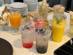 -Chom Cafe and Restaurant