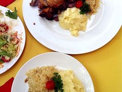 烤猪肘和某香肠-申德勒加油站餐厅(三里屯北小街店)