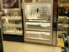 -关西国际机场直营免税店