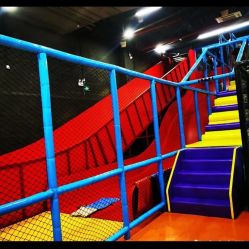 -蹦贝运动中心·蹦床·攀岩·闯关(龙岗店)