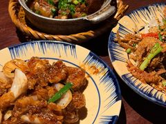 -Cuc Gach Quan Restaurant