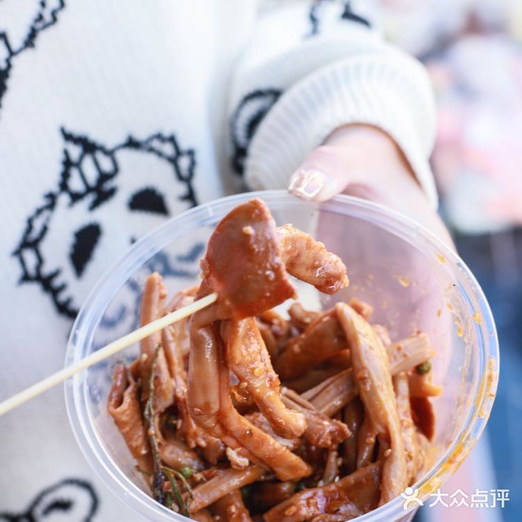 济南探店｜不可思议！众多美女竟然都爱大肠头