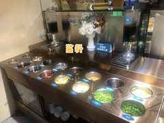 自助调料区-蒙肥羊·酸汤潮牛·鲜牛肉火锅烤肉自助(岗顶店)