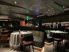 -左庭右院鲜牛肉火锅黑金店(陆家嘴中心店)