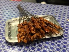 -马克力木手抓炕锅烤羊肉(盐湖一小区店)