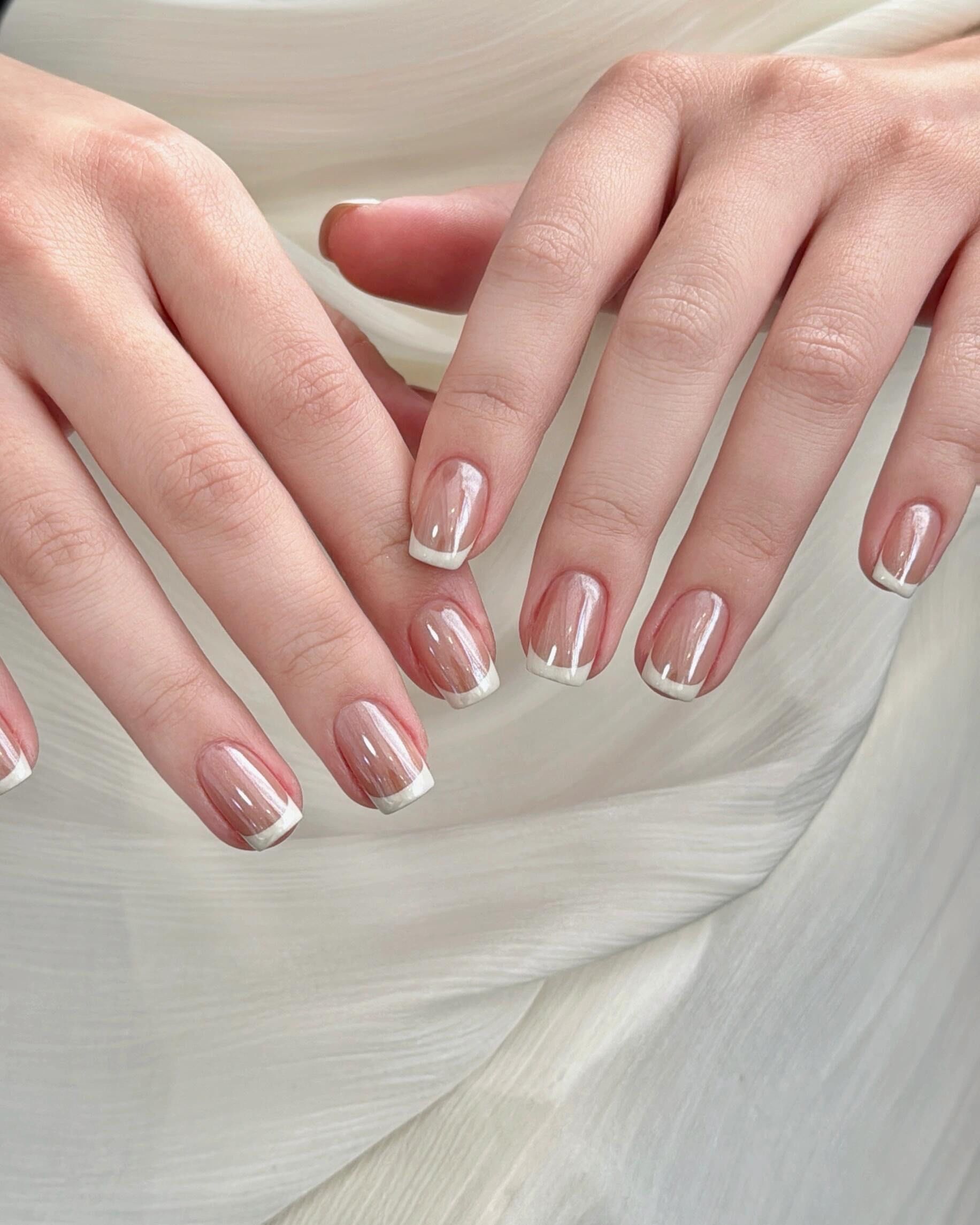 优雅款法式海莉美甲