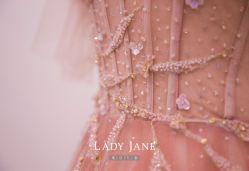 -Lady  Jane高端婚纱礼服馆