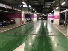 -徐汇日月光地下停车场