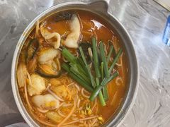 -汤小云火锅米线(钻汇广场店)