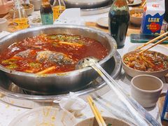 -肖肖酸萝卜鱼火锅(总店)