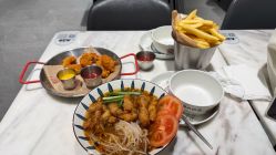 -MINI MARS 脚下的城市乐园·餐饮·派对(静安江宁店)