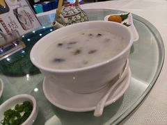 皮蛋咸肉粥-万山楼海鲜酒家·二十三年老字号