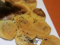 -老码头黑皮肘子锅包肉熏酱水饺(文政街店)