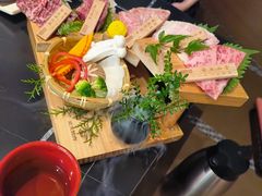 -山川小町·极番烧肉(新地假日广场店)