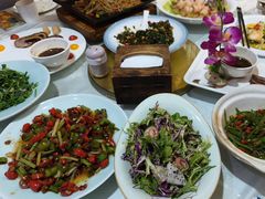 -鄱阳湖·江西小炒·瓦罐煨汤(五道口店)