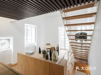 项目坐落于葡萄牙布朗库堡市的老城区内，近年来