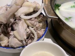 -烹然四季椰子鸡火锅(姚家园万象汇店)