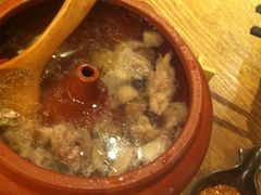 松茸汽锅鸡-云海肴·汽锅鸡·云南菜(天山百盛优客店)