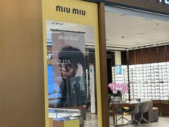 -LensCrafters亮视点·OAKLEY精选(静安嘉里中心店)