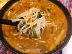 小锅米线-香巴拉云南餐厅(华莱坞店)