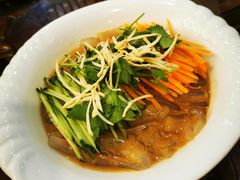 鸡丝拉皮-烤肉季饭庄