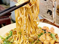 -方铲铲·成都板凳面(滨江银泰店)