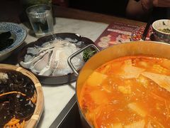 -尚尚仙·酸汤猪手·猪肚鸡火锅(华联万柳购物中心店)