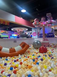 -蹦蹦乐园(南桥百联店)