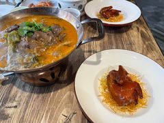 脆皮乳鸽-香山湖家家宴(中山陵店)
