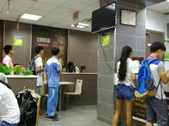 -华莱士·全鸡汉堡(湛江新华店)
