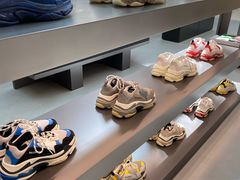 -BALENCIAGA(恒隆广场店)
