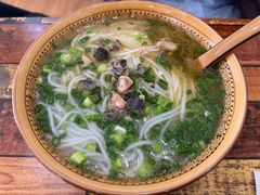 -正宗李家土鸡米线店