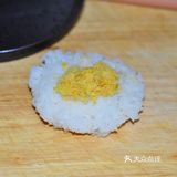 孩子会很喜欢的泰迪肉松饭团
