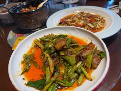 -万重锦·人文川菜馆(骡马市店)