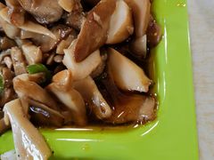 食堂一楼上海菜饭-上海中医药大学-食堂