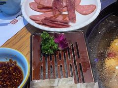 -山河屯铁锅炖·非遗东北菜(南山店)