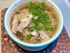 山泉水炖土猪汤-客家汇·客家传承菜(水库店)