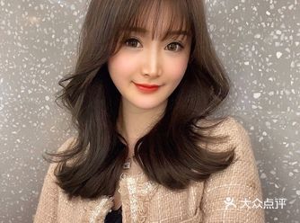 特色推荐： 夏季必备发色，雾感米棕色，搭配法式甜美刘
