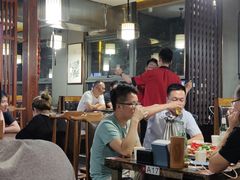 大堂-郑喜旺烧烤(郑州总店)