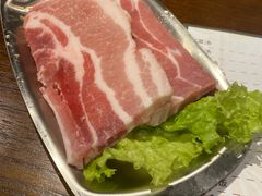 厚切五花肉-·缸桶屋·韩式牛肋条自助烤肉(西湖D11店)